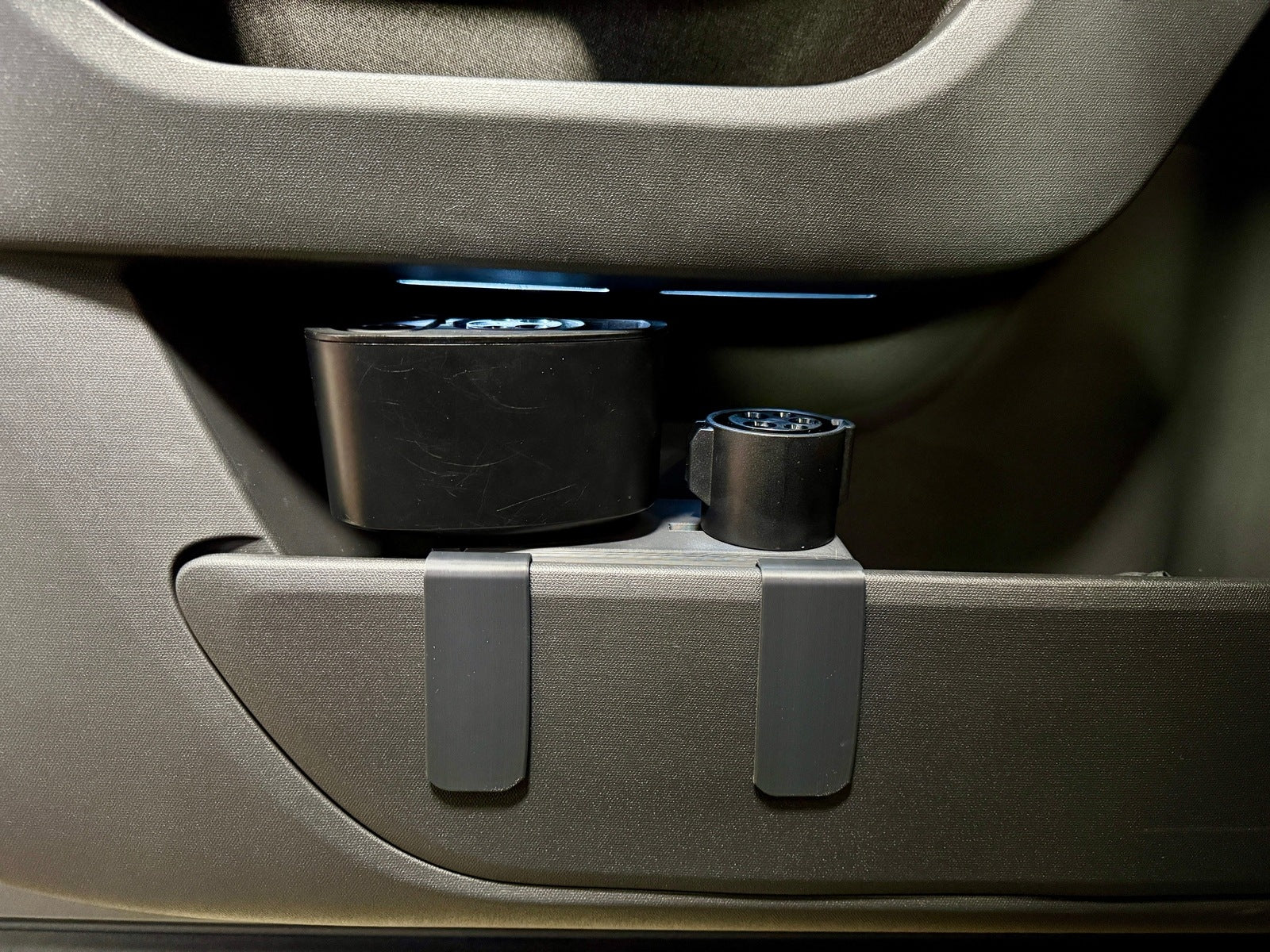 NACS Adapter Holder Duo for R2