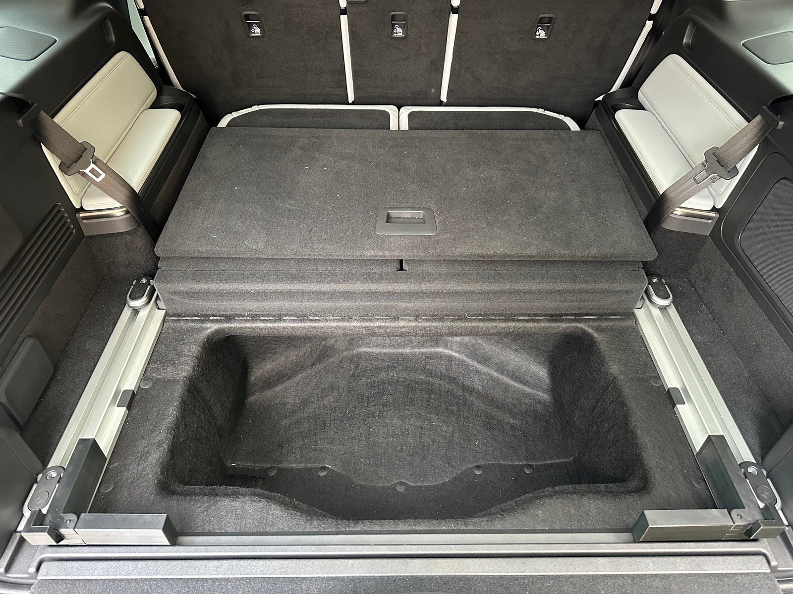 Cargo Floor Riser for Rivian R1S – OpenSource EV Parts